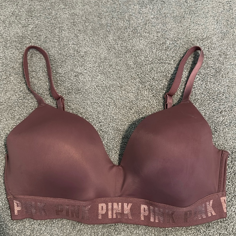 PINK Victoria’s Secret Wear Everywhere lightly lined wireless bra